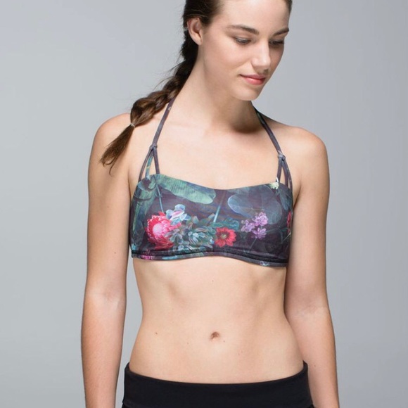 Lululemon Sports Bra, size 6, halter - Picture 5 of 6